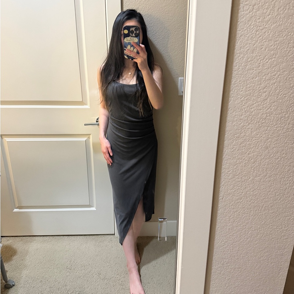 Elegant Black Sleeveless Dress